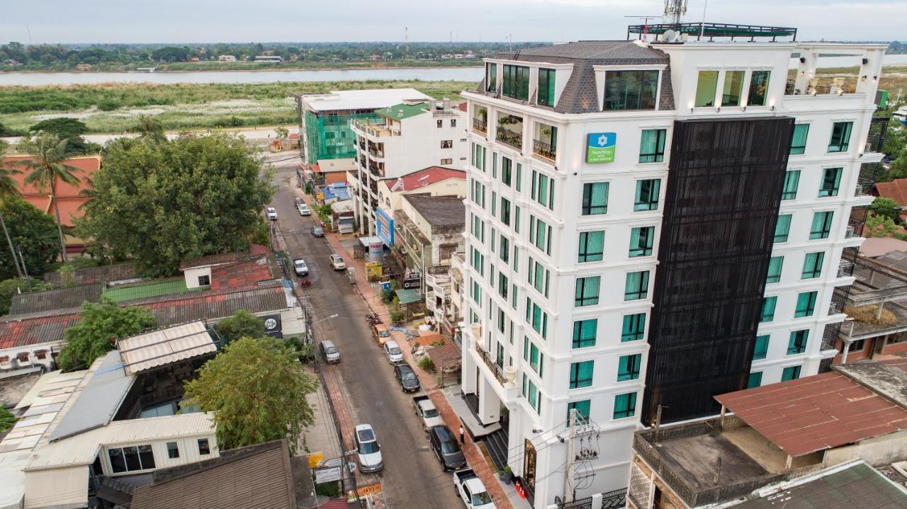 Surestay Hotel By Best Western Vientiane Exterior photo